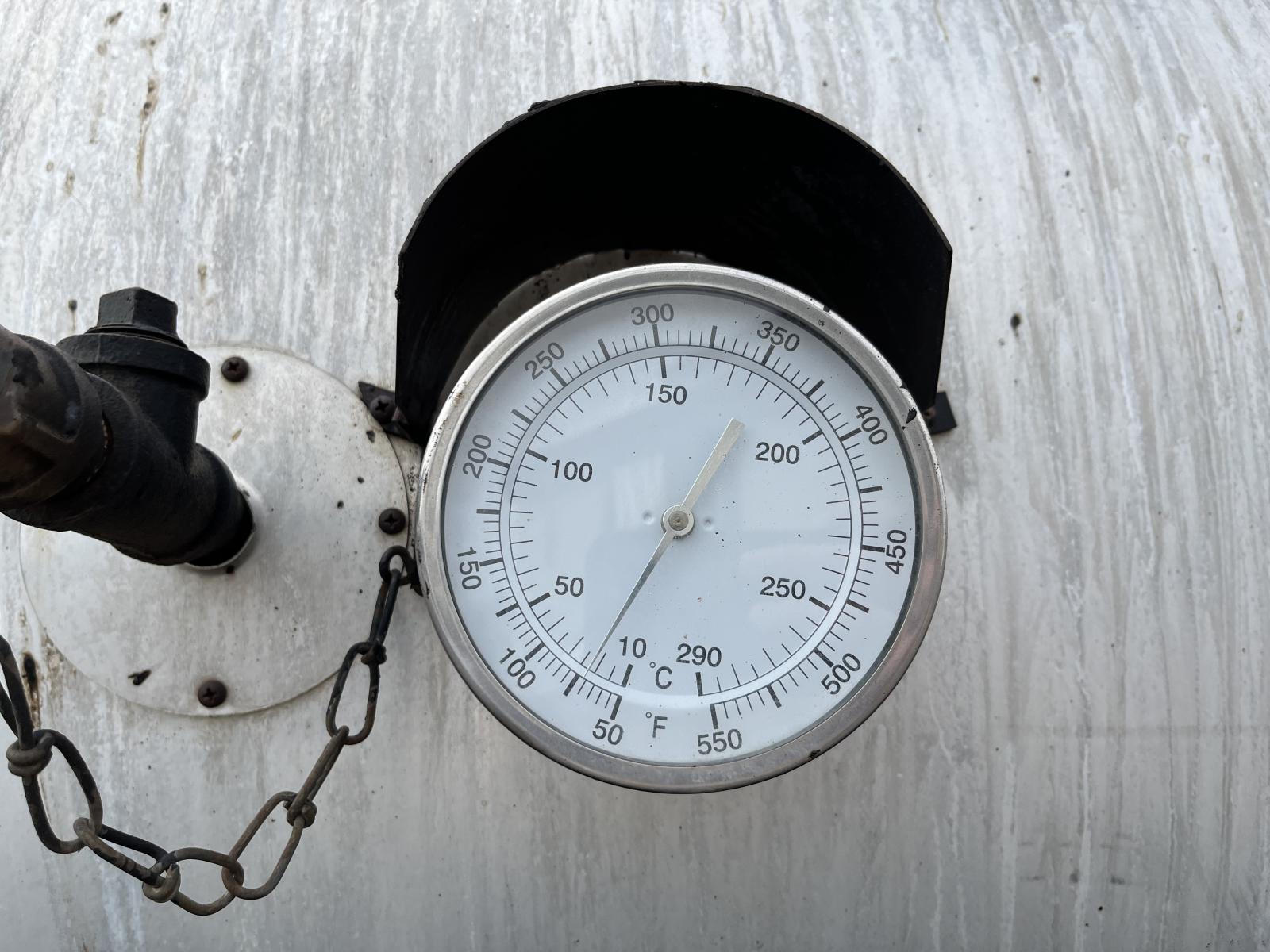 ./imagenes/INVOICE/2019/16599/CAMION PETROLIZADOR GMC TOPKICK (9).JPG